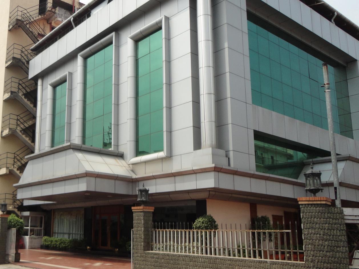 Hotel Grand Seasons à Kochi Extérieur photo